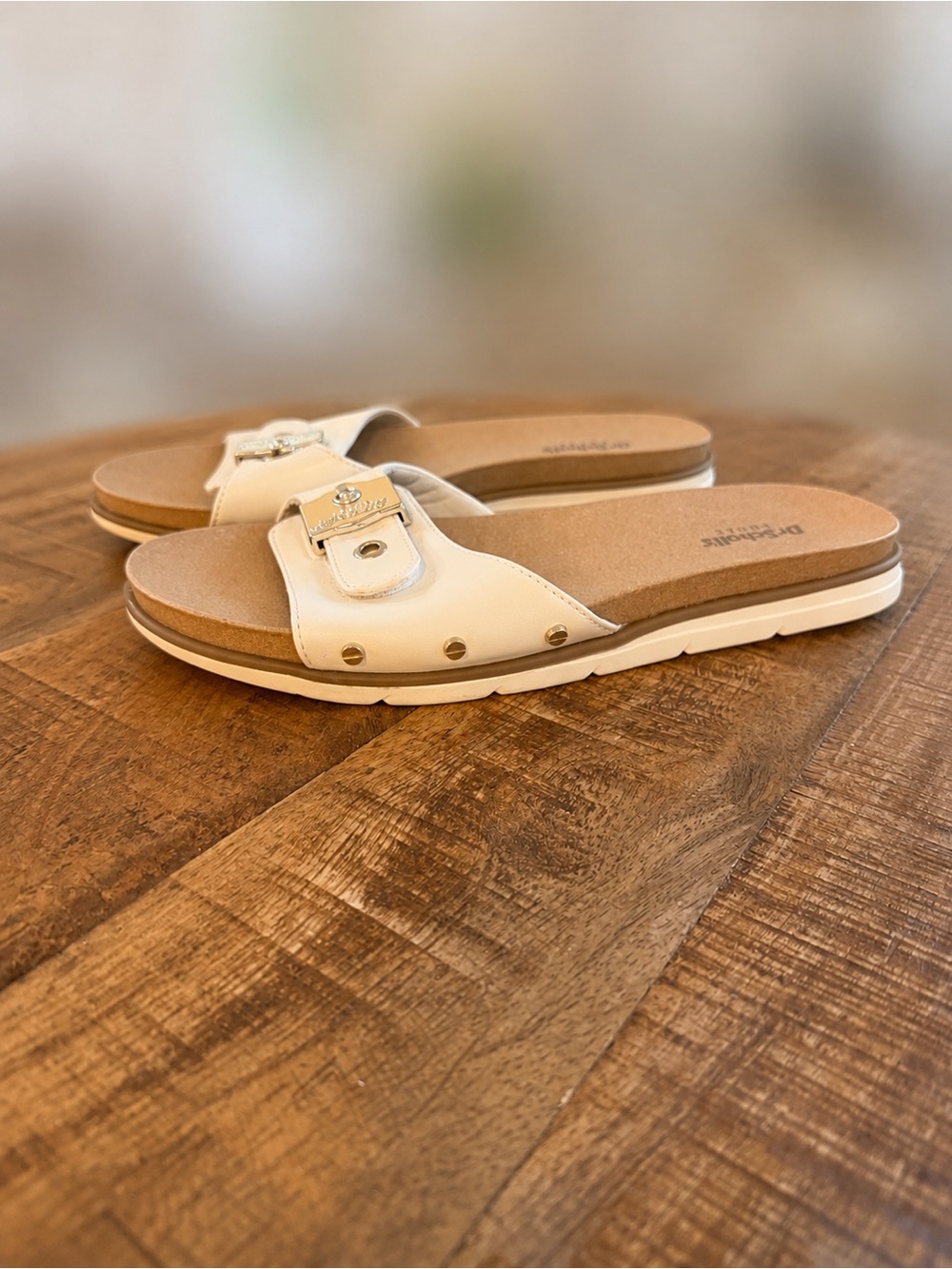 NEW Dr. Scholl's Nice Iconic Slide Sandal in White, Size 7.5 - Picture 9 of 10